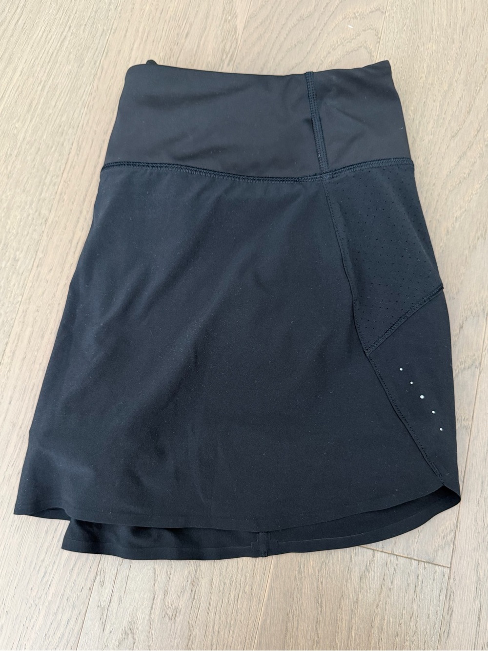 Athleta Run With It 14” Skort
